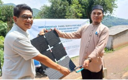 Dari Sinar Matahari ke Ruang Kelas: Inovasi Panel Surya Portable Bikin Sekolah Alam di Bandung Mandiri Energi